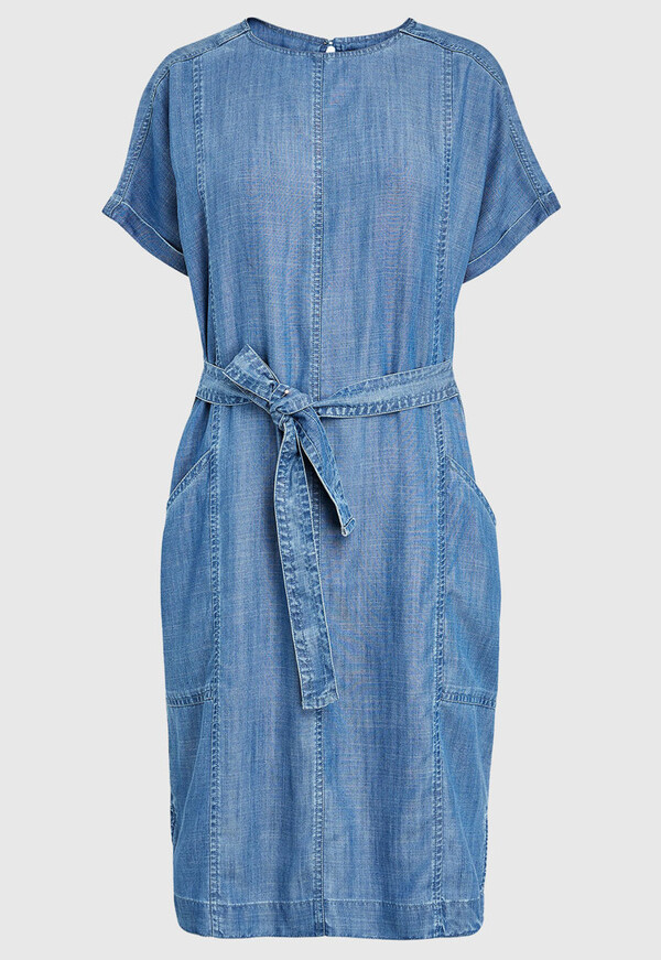 Рокля с лиосел и колан Рокля с лиосел и колан